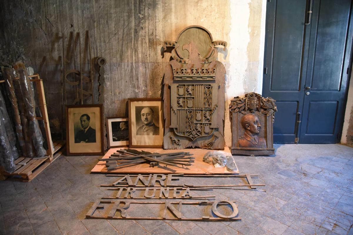 Símbols franquistes al Museu Comarcal de Manresa Símbols franquistes al Museu Comarcal de Manresa