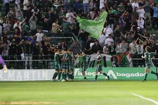 El Cacereño se aferra a la victoria ante el Athletic B con un gol tempranero y mucha resistencia