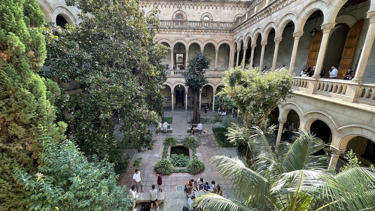 La UB abre al público la Torre del Rellotge tras su restauración