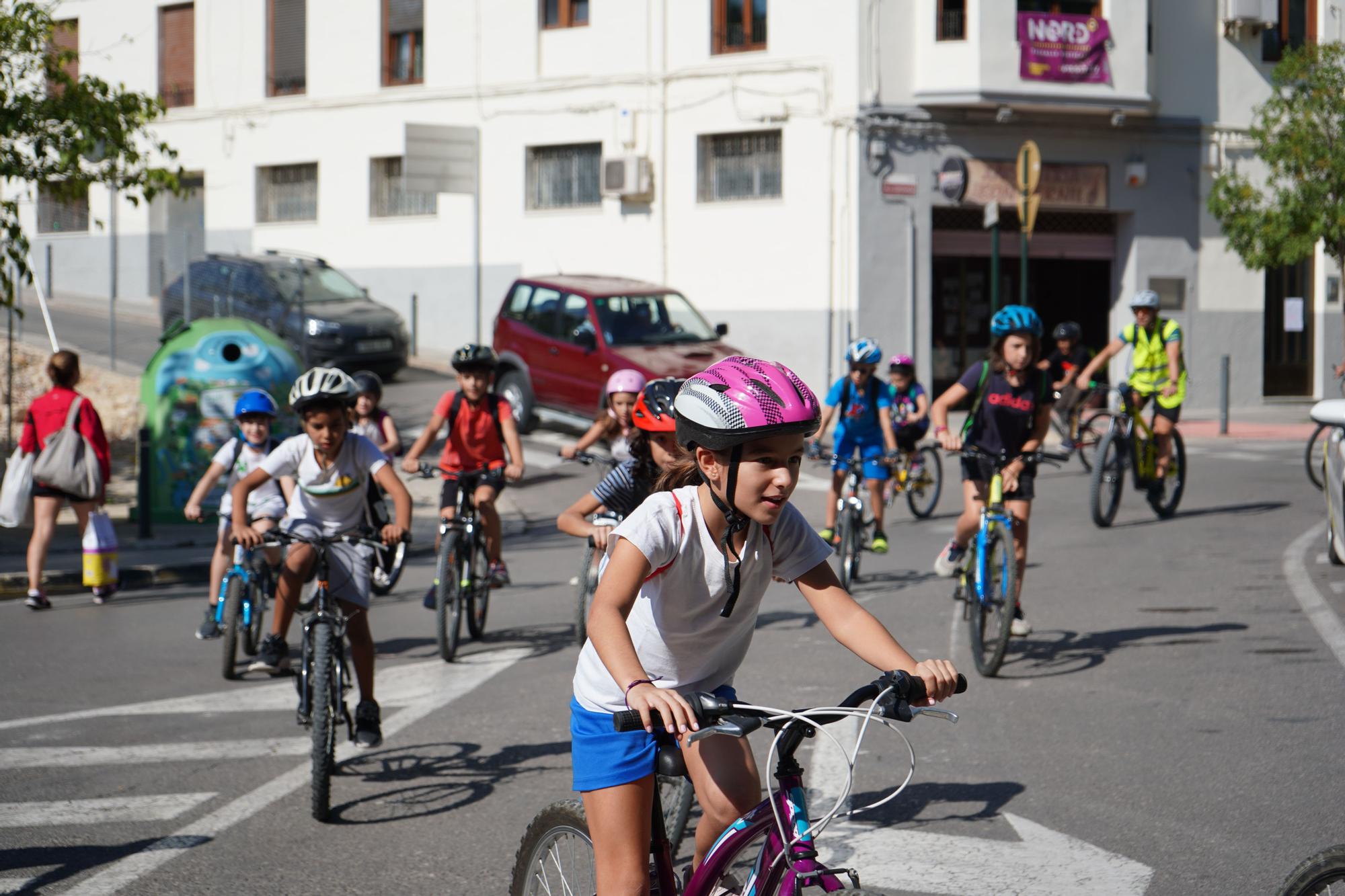 200 escolares de Ontinyent celebran el Día Mundial Sin Coches