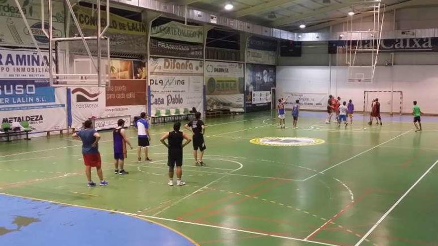 Los dezanos iniciaron los entrenamientos en el Municipal.