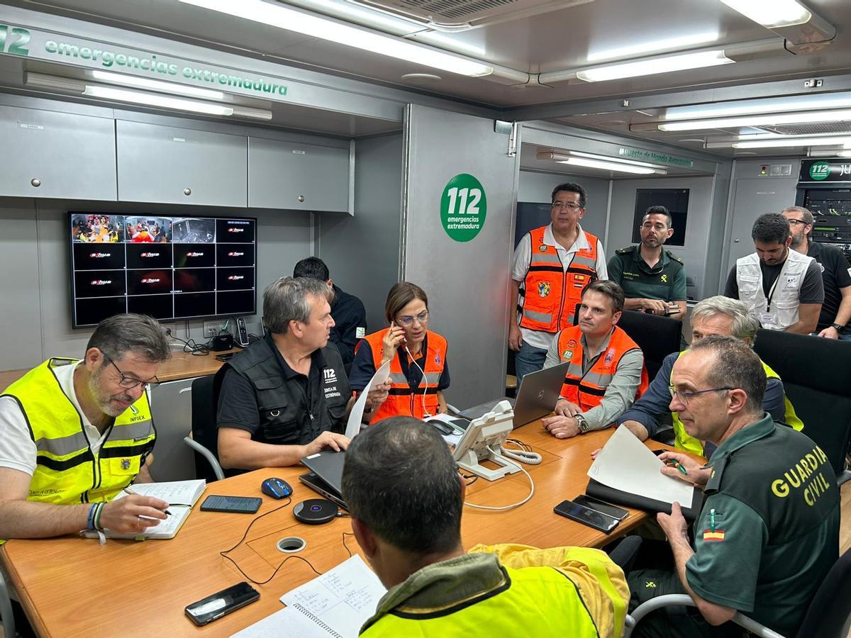 Así se está desarrollando el incendio de Valdecaballeros Así se está desarrollando el incendio de Valdecaballeros