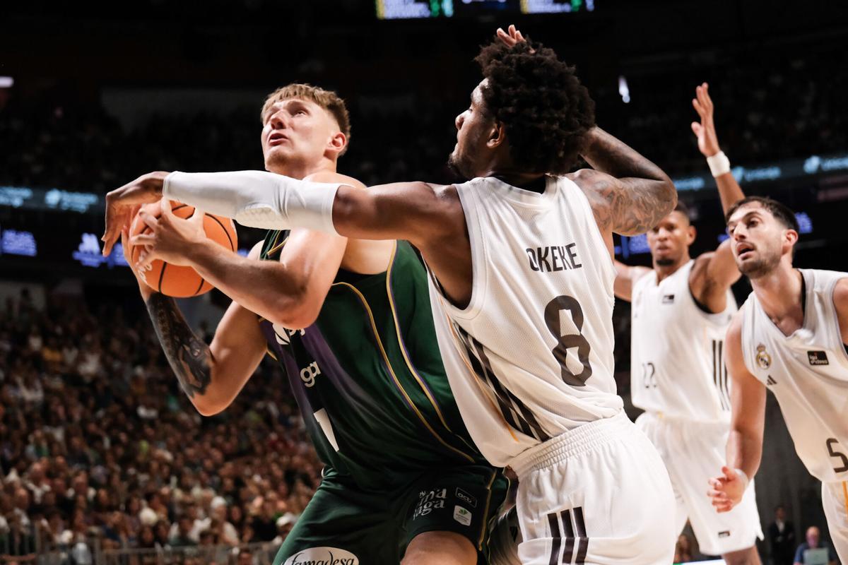 Así ha sido el Unicaja - Real Madrid en el Martín Carpena en la final del Torneo Costa del Sol este domingo