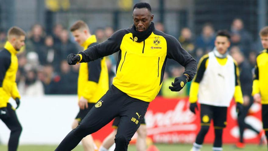 Usain Bolt, durante la sesión con el Dortmund.