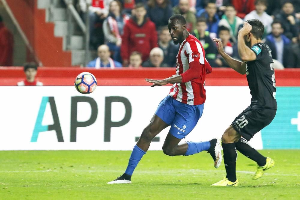 El partido entre el Sporting y el Granada, en imágenes