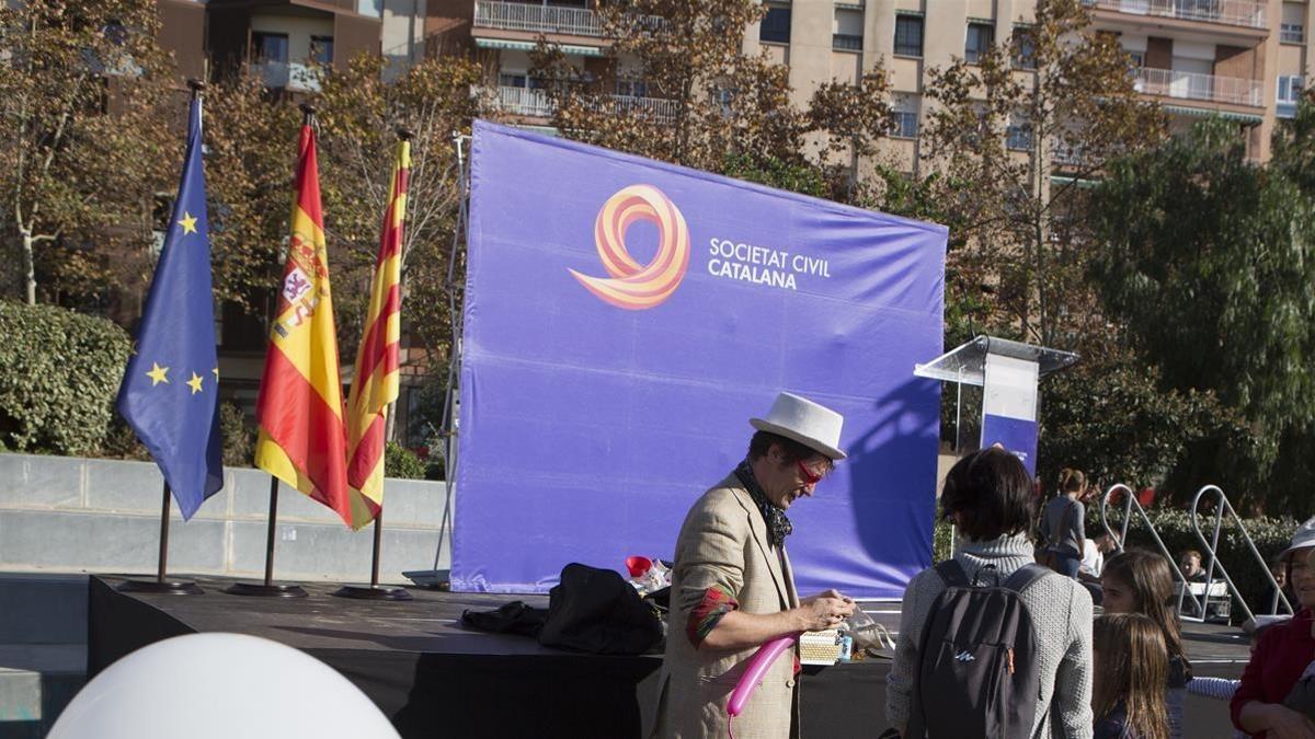 Acto de Societat Civil Catalana para conmemorar el Día de la Constitución, en Barcelona.