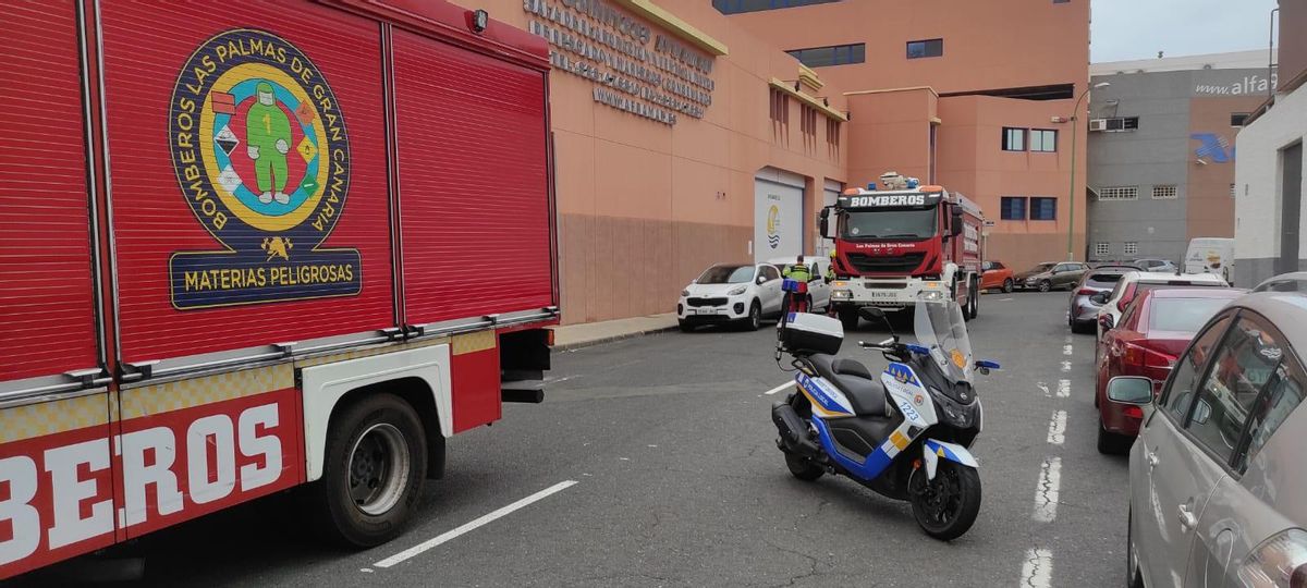 Actuación de bomberos y policía local en El Sebadal.