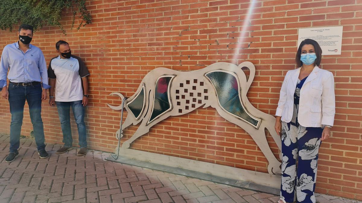 Una de las imágenes de los toros ensogados presentadas ayer en la ciudad por la alcaldesa Emma Buj.