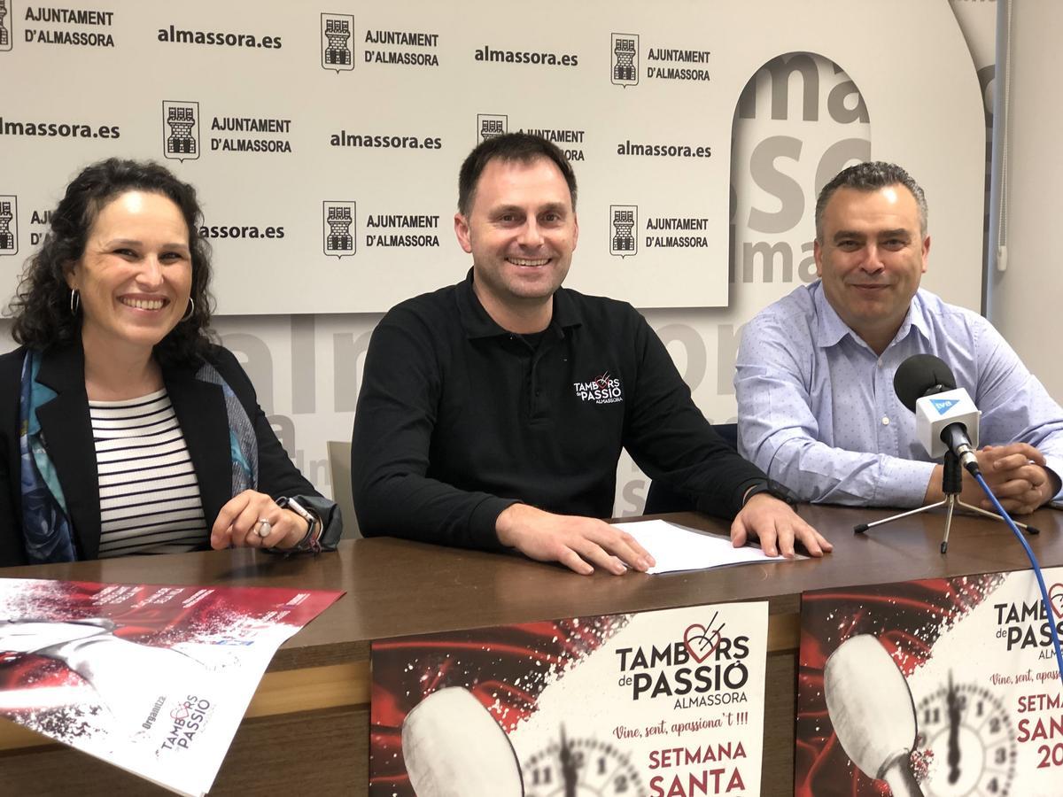 Foto de la rueda de prensa en la que han anunciado el invitado de honor para la Rompida de la Hora, este viernes.