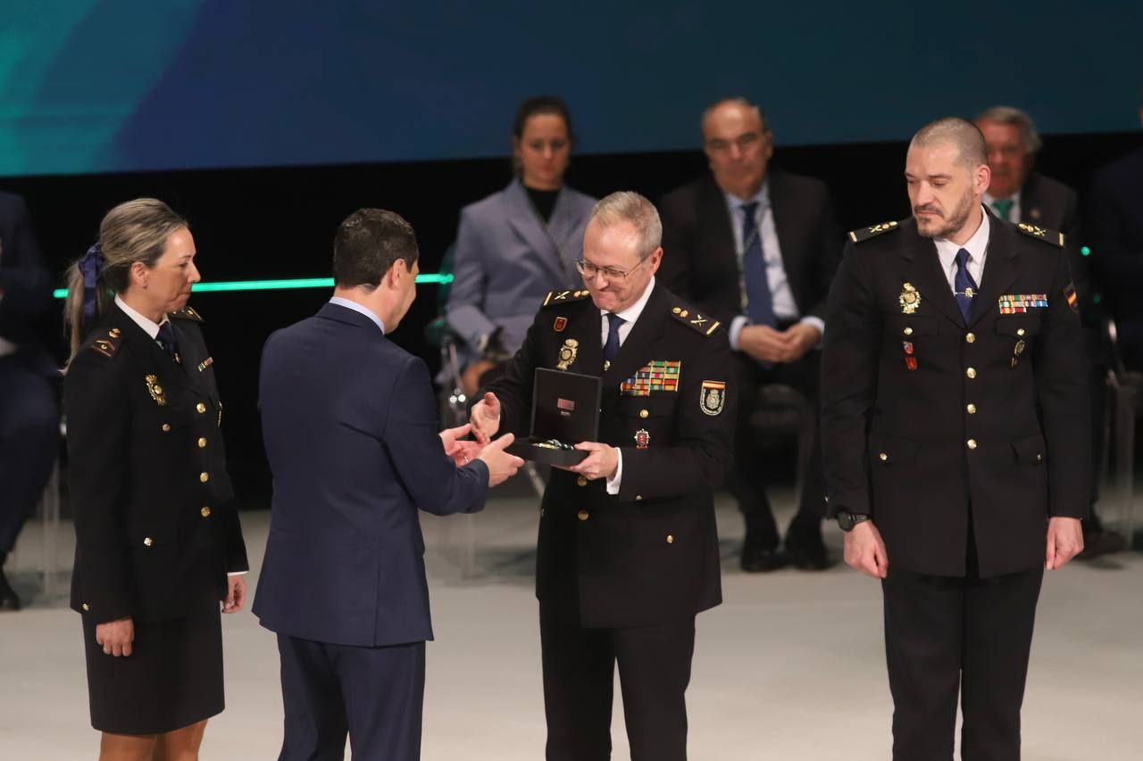 La entrega de los títulos de Hijos Predilectos y Medallas de Andalucía