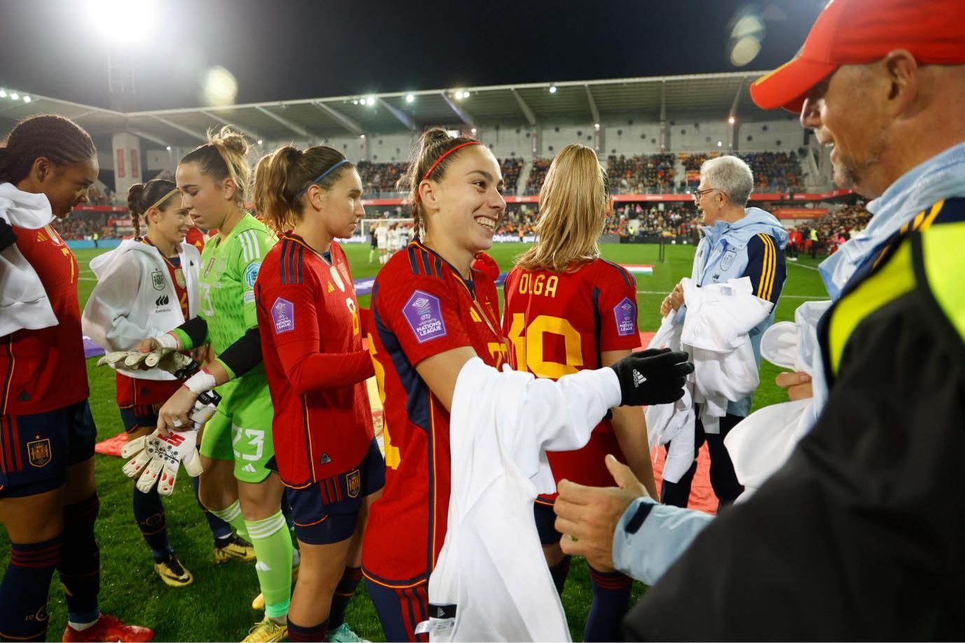 La afición se vuelca con las campeonas del mundo