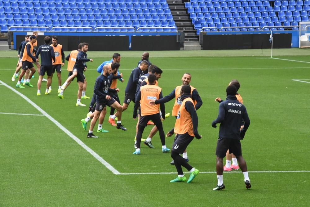 Entrenamiento del Deportivo a puerta cerrada en Ri