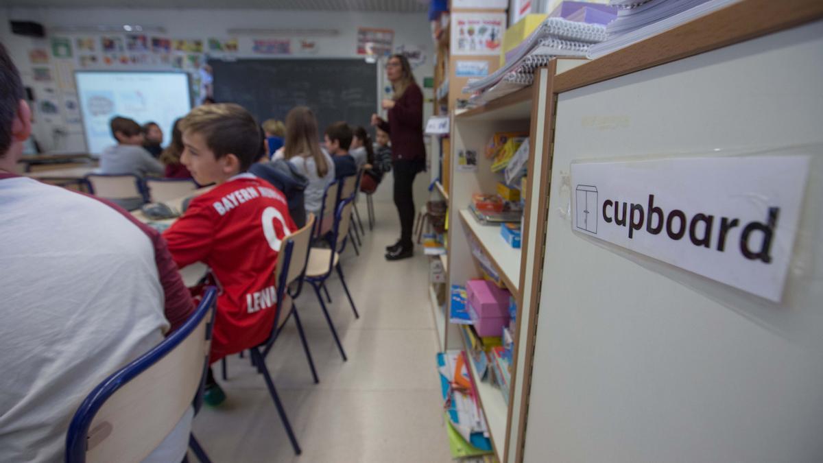 Clase de Inglés en un colegio de la provincia