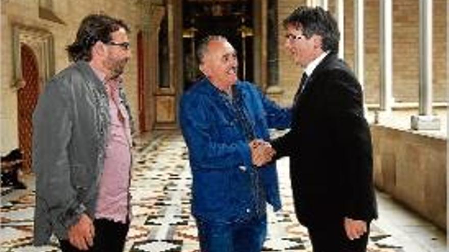 Puigdemont rep Ros i Álvarez al palau