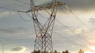 Los clientes pagan en el recibo de luz 520 millones a fábricas dispuestas a parar de urgencia