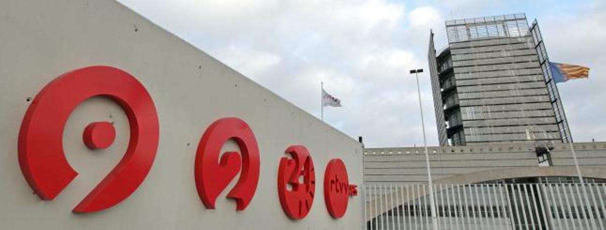 1.295 trabajadores despedidos en RTVV