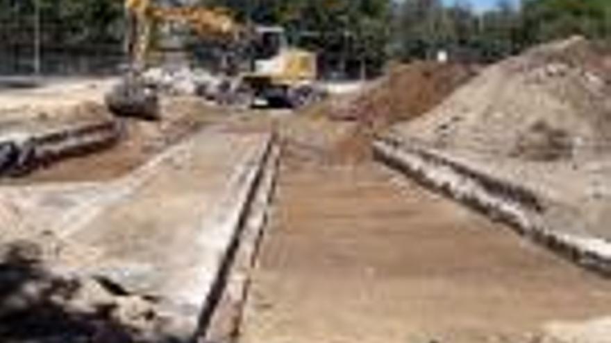 Restes ferroviàries endarrereixen dos mesos l&#039;acabament de la pista del Cassià Costal