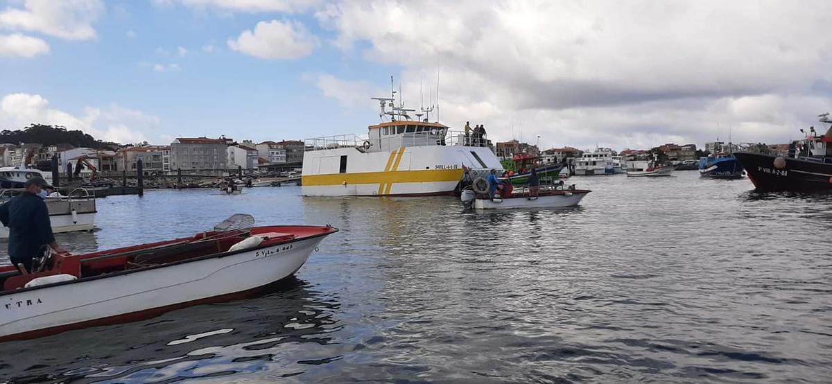 La protesta desplegada por la flota en O Corgo (O Grove).