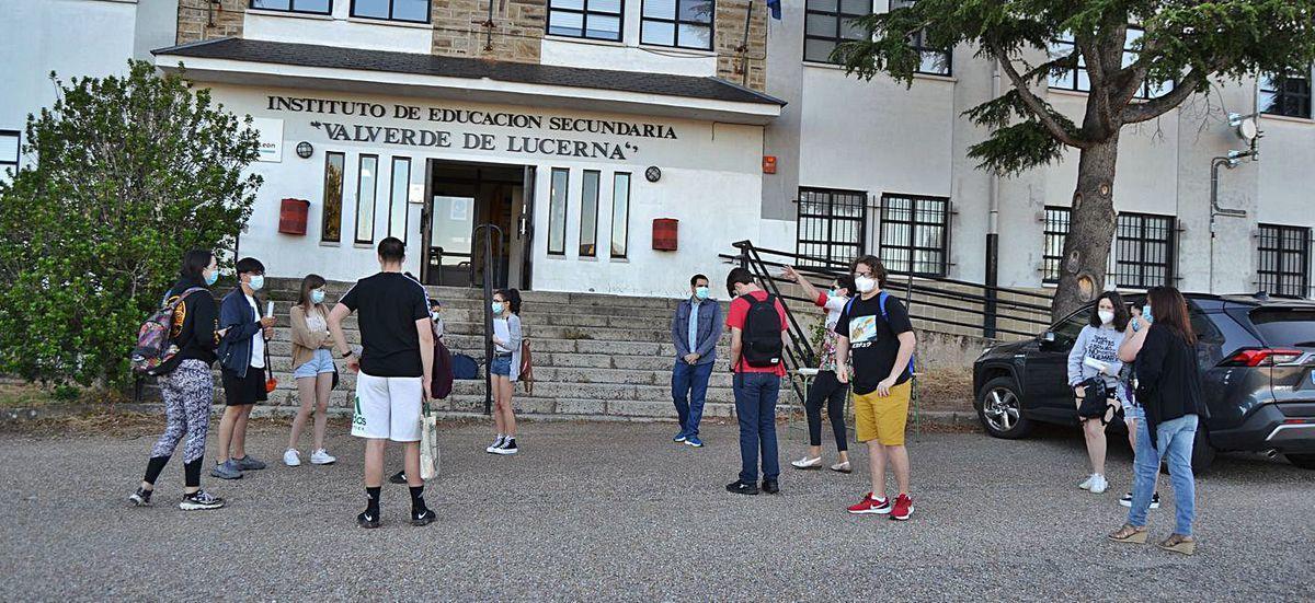 Alumnos del instituto IES Valverde de Lucerna.
