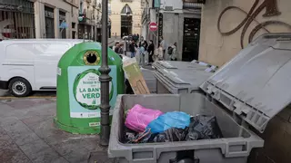 Alicante "entierra" en un cajón los contenedores subterráneos que anunció en 2023
