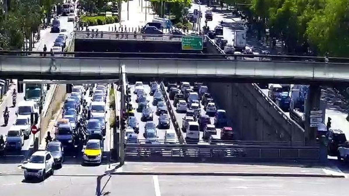Retenciones en la C-31, junto a la Ciutat d ela Justícia de L'Hospitalet.
