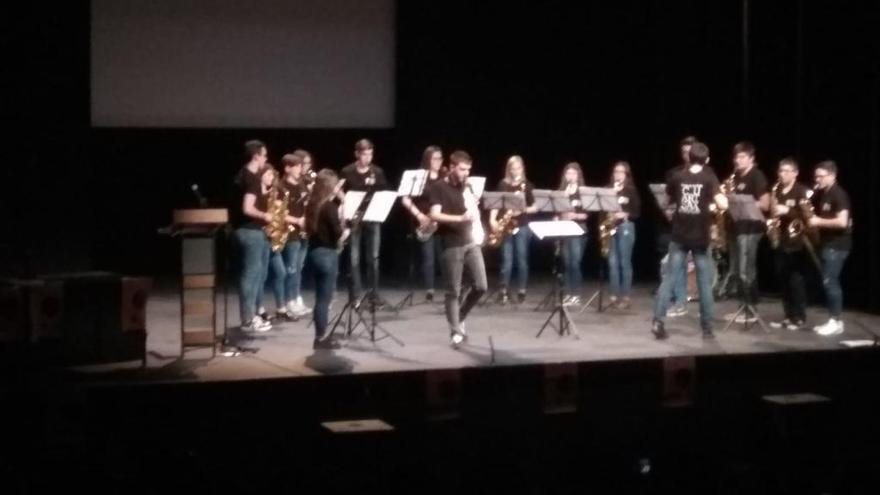 Una actuación musical de los estudiantes en el simposio del año pasado, también en el Tívoli de Burjassot.