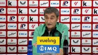 Valverde no cierra la puerta a la salida de Nico