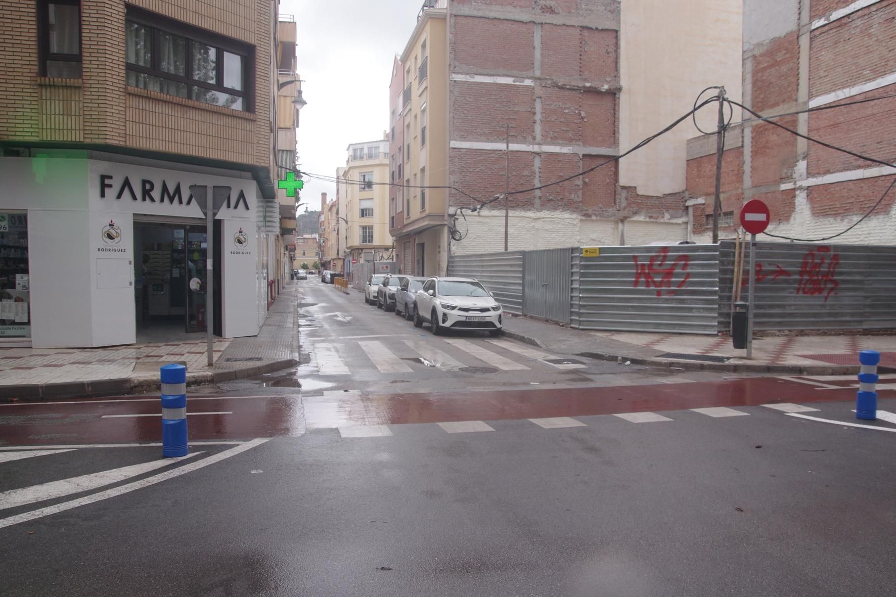 Calles prácticamente vacías en Málaga capital ante la alerta roja por riesgo de importantes tormentas