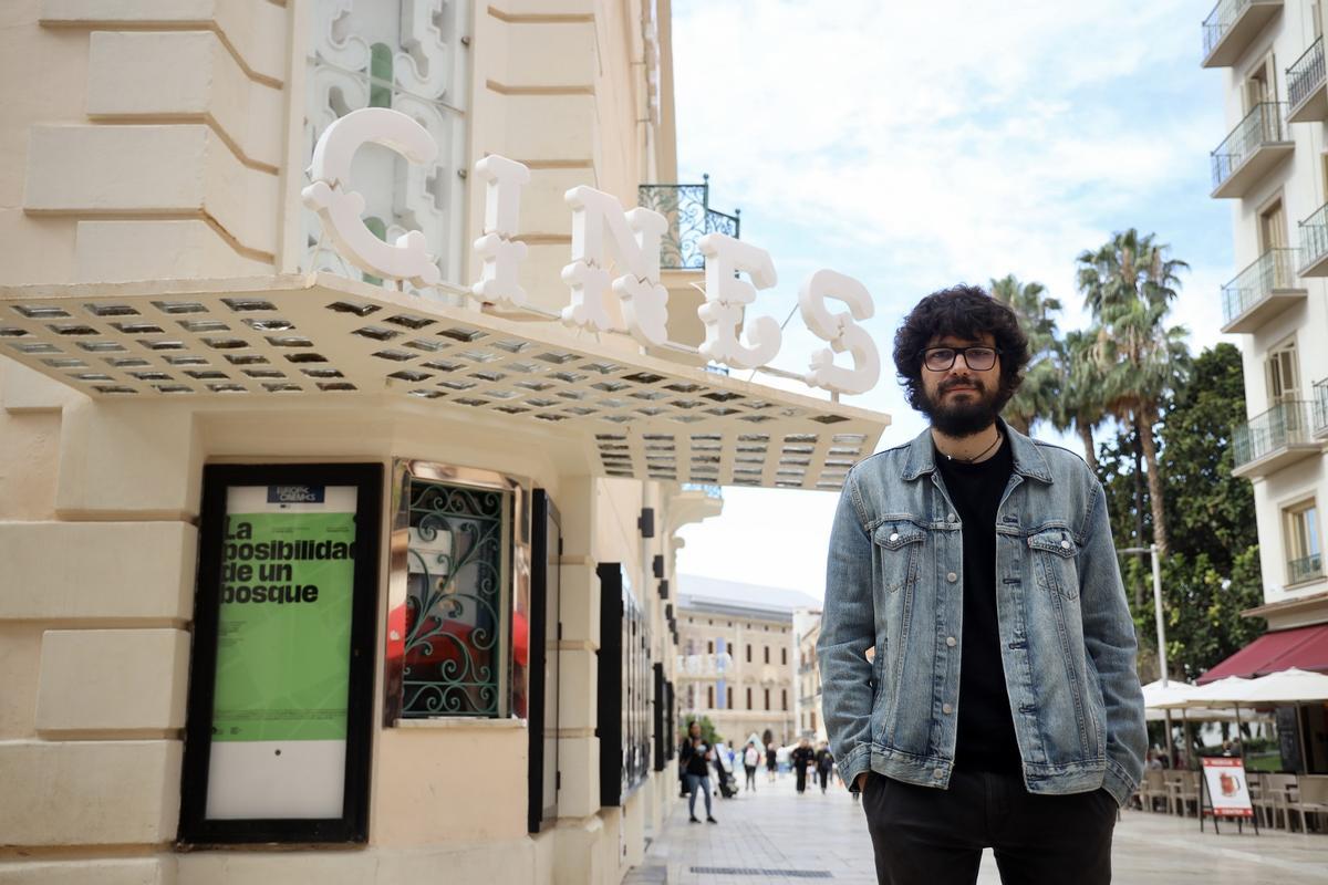 El arquitecto malagueño Daniel Natoli, director del documental sobre el bosque urbano en Repsol, ayer en el cine Albéniz.