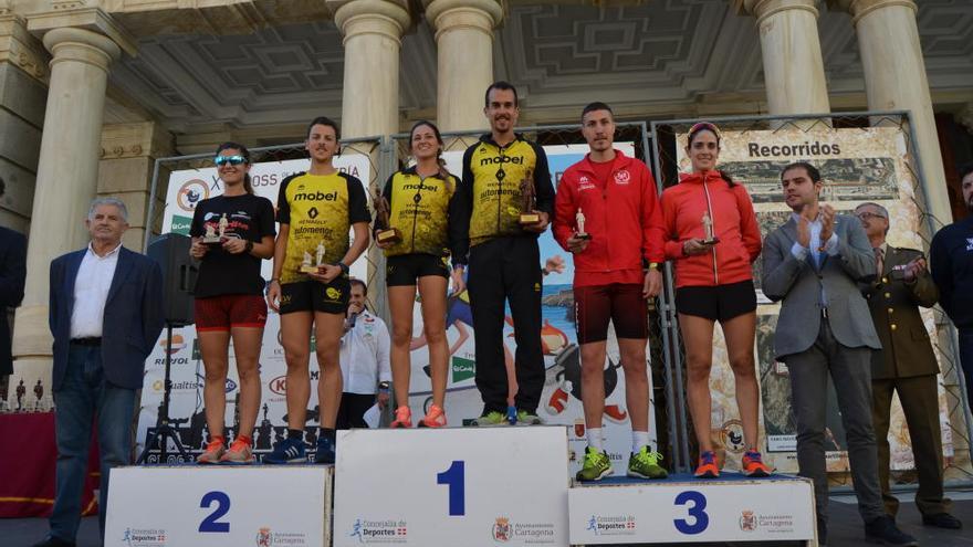 Podios y ambiente del Cross de la Artillería