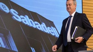 El Sabadell assegura que el BBVA pot millorar l’opa com a mínim fins a l’octubre