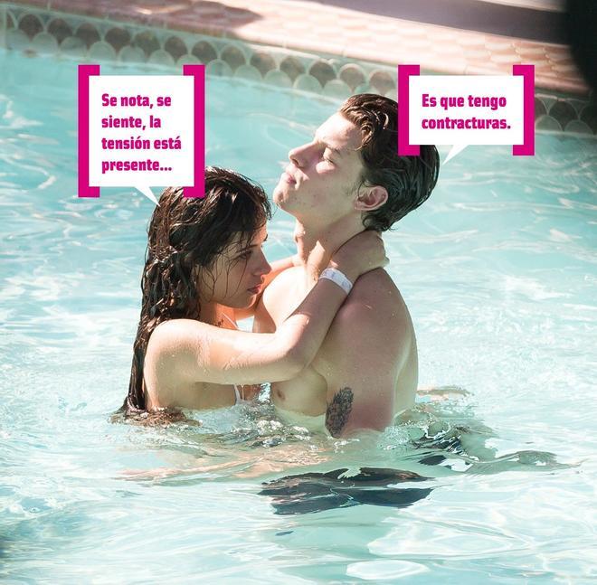 Camila Cabello y Shawn Mendes en el agua