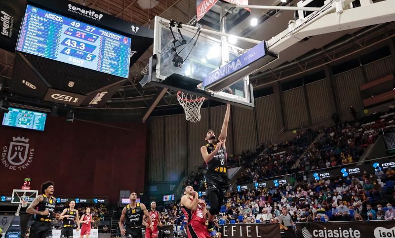 Partido Lenovo Tenerife-Casademont Zaragoza