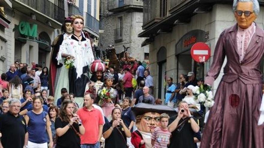 La tradicional cercavila popular porta l&#039;ambient festiu al centre de Manresa