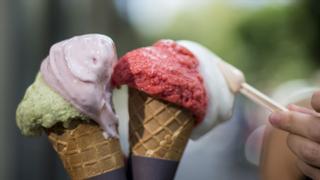 ¿Qué es el óxido de etileno, la sustancia encontrada en lotes de helados?