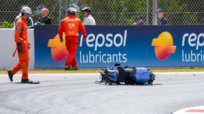 Álex Márquez sale volando en un duro accidente en carrera