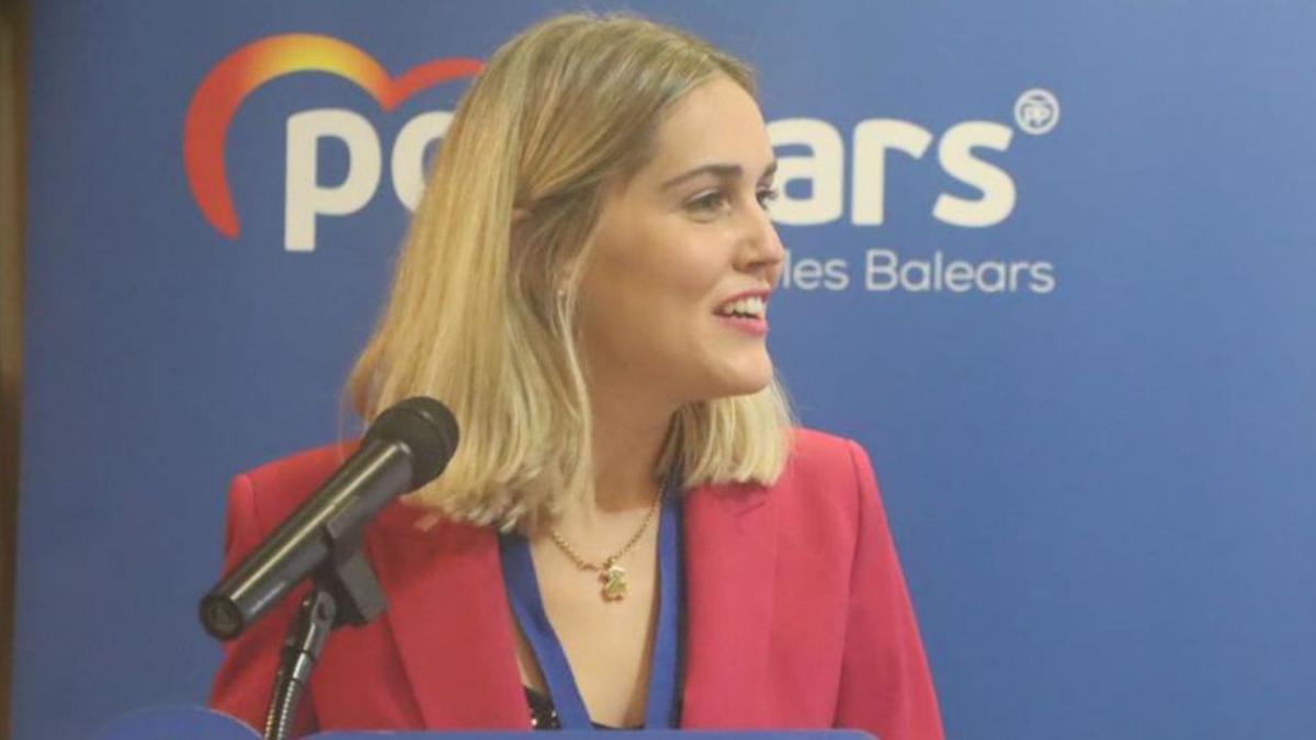 La nueva presidenta de NN GG del PP balear, Lourdes Roca, ayer.