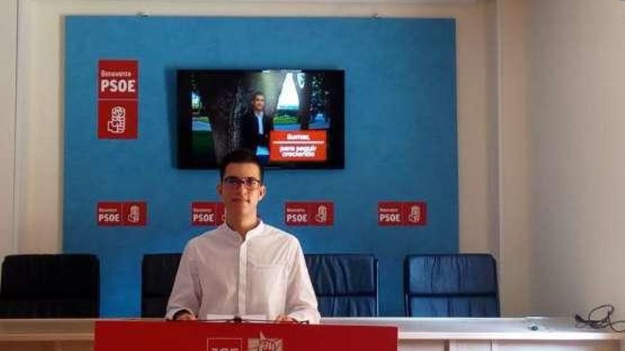 El secretario general de JJ SS de Benavente, Álvaro Furones.