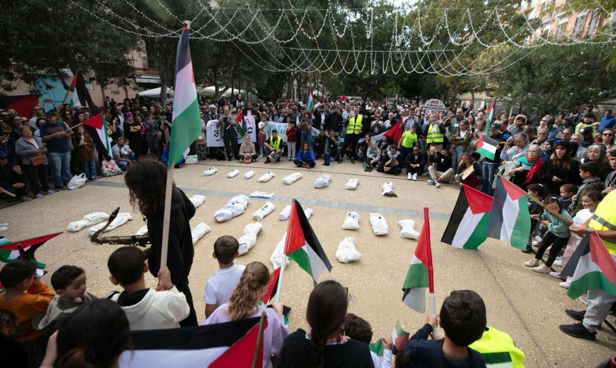 Mortajas de palestinos en Ibiza 