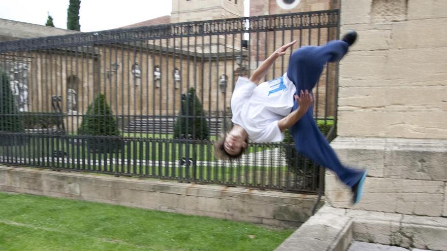 Ciencia y parkour, un deporte en el que equilibrio y habilidad son fundamentales