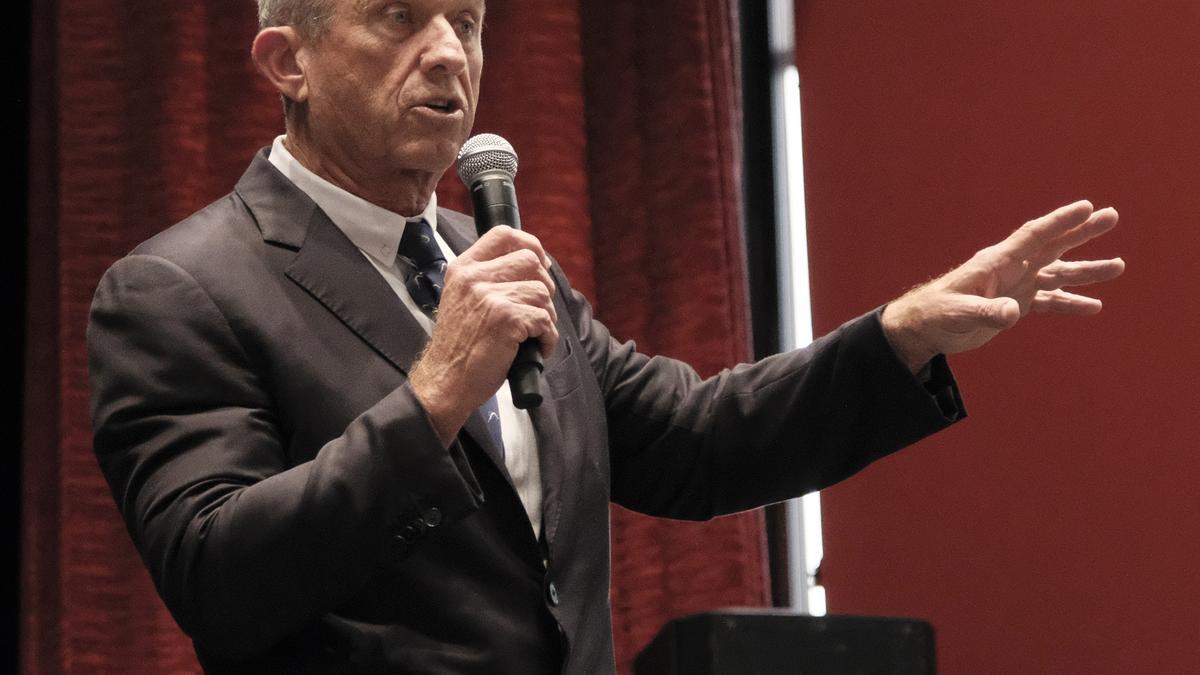October 1, 2023, Atlanta, Georgia, USA: 2024 presidential candidate Robert F. Kennedy Jr speaks to the audience at Clark Atlanta University in Atlanta during a campaign event.