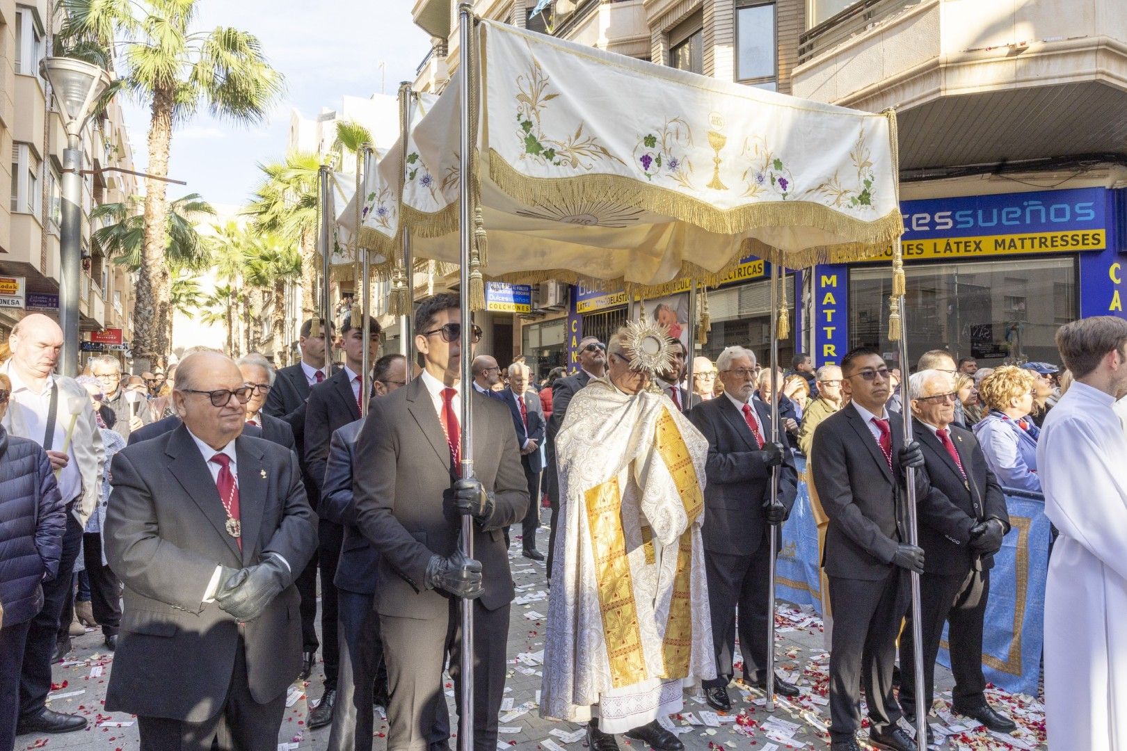 Las imágenes de la procesión del Encuentro del Domingo de Resurrección en Torrevieja