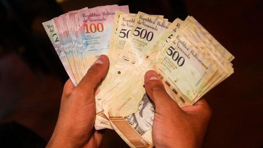 La inflación venezolana superó el 9.500 % en 2019, según el Banco Central