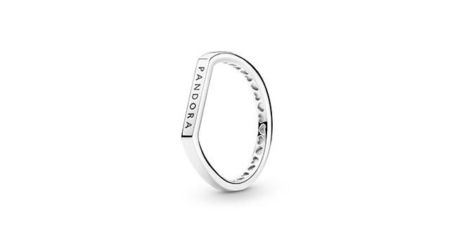 Anillo con logo
