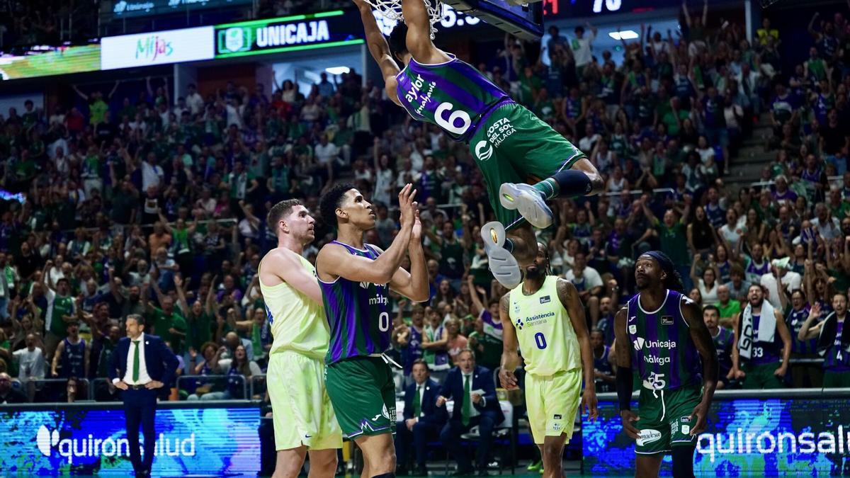 El Unicaja y el Barça se ven las caras en el Palau Blaugrana.