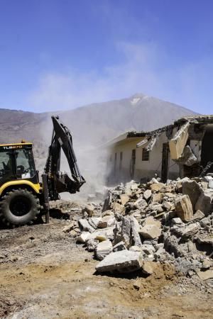 Demolición del refugio del Valle de Ucanca