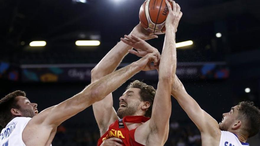 Pau Gasol, un dels artífexs de la còmoda victòria davant els txecs