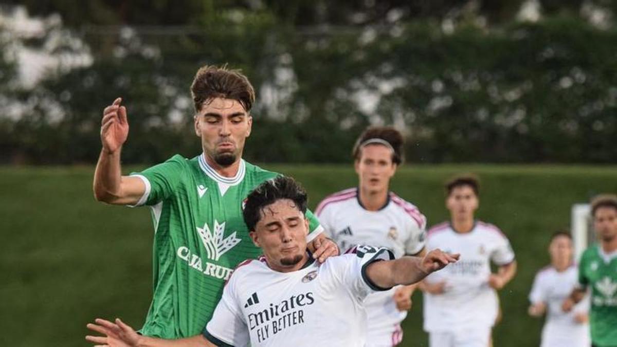 El Zamora CF cierra la pretemporada con una prometedora victoria ante el Madrid Castilla y gol de Pau Mascaró