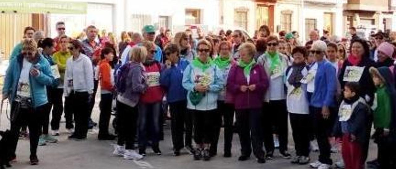 Estivella se vuelca con  la marcha a beneficio de la lucha contra el cáncer