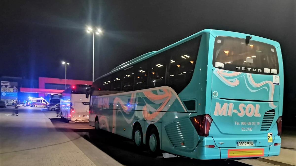 Un autobús fletado desde Elche destinado a ayudar a refugiados